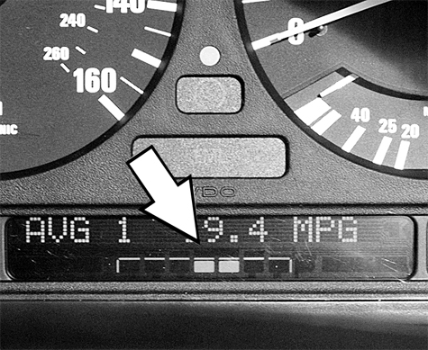 Fig. 1. Service indicator display in instrument panel.
Maintenance Program
page 020-2